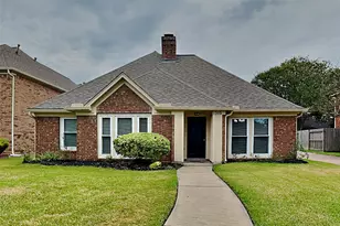 1315 Forest Hollow Dr, Missouri City, TX 77459 - Photo 1