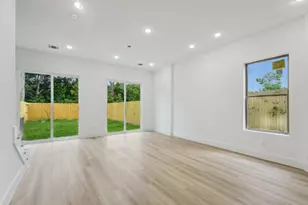 7416 Maxroy St, Houston, TX 77088 - Photo 9