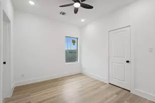 7416 Maxroy St, Houston, TX 77088 - Photo 27