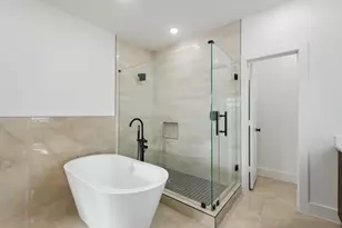 7416 Maxroy St, Houston, TX 77088 - Photo 23