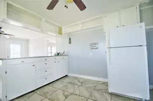 436 9th St, San Leon, TX 77539 - Photo 9