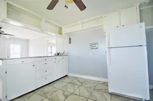 436 9th St, San Leon, TX 77539 - Photo 9