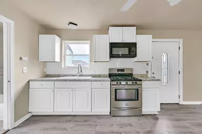 2324 Avenue P #Back Up, Galveston, TX 77550 - Photo 3