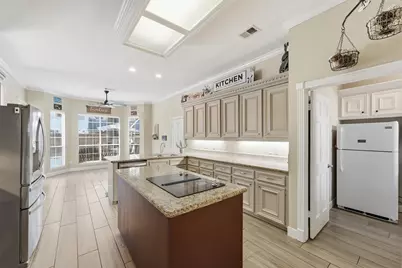 5819 Rocky Brook Drive, Houston, TX 77345 - Photo 11