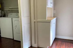 908 W 23rd St, Houston, TX 77008 - Photo 9