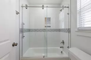 10103 Goldcrest St, Houston, TX 77076 - Photo 17