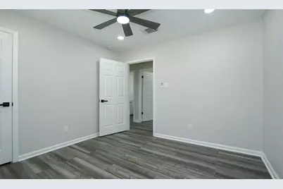 11058 Vailview Drive, Houston, TX 77016 - Photo 21