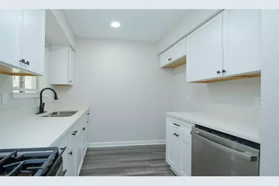 11058 Vailview Drive, Houston, TX 77016 - Photo 11