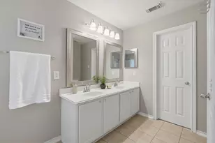 71 S Burberry Park Cir, The Woodlands, TX 77382 - Photo 15