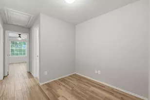 71 S Burberry Park Cir, The Woodlands, TX 77382 - Photo 23