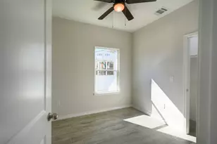 10085 Calendar St, Willis, TX 77318 - Photo 13