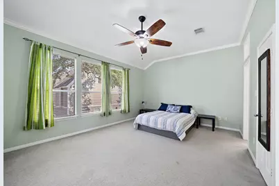 90 McGowen St, Houston, TX 77006 - Photo 13