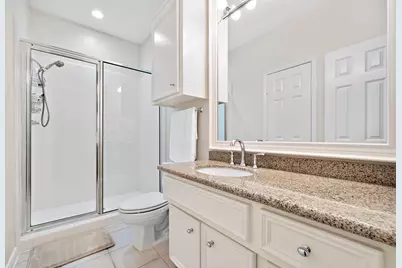 90 McGowen St, Houston, TX 77006 - Photo 15