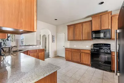 13602 Kodiak Brown Bear Street, Crosby, TX 77532 - Photo 9