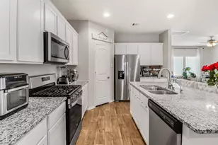 18300 Porters Mill Ct, New Caney, TX 77357 - Photo 9