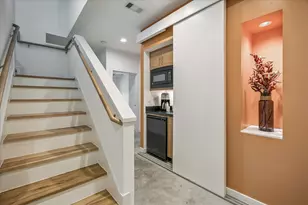 530 W 26th St, Houston, TX 77008 - Photo 9