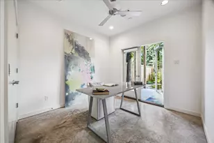530 W 26th St, Houston, TX 77008 - Photo 13