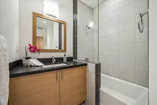 530 W 26th St, Houston, TX 77008 - Photo 11