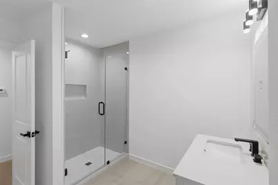 4829 Willowbend Boulevard, Houston, TX 77035 - Photo 13