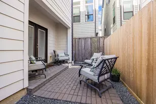 1010 W 24th St, Houston, TX 77008 - Photo 11