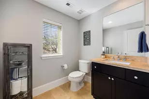 1010 W 24th St, Houston, TX 77008 - Photo 23