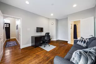 1010 W 24th St, Houston, TX 77008 - Photo 5