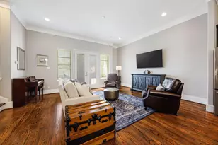 1010 W 24th St, Houston, TX 77008 - Photo 13