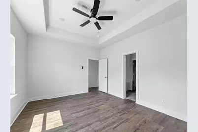 6010 Bobby Burns Street, Houston, TX 77028 - Photo 11