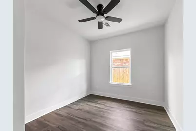 6010 Bobby Burns Street, Houston, TX 77028 - Photo 15