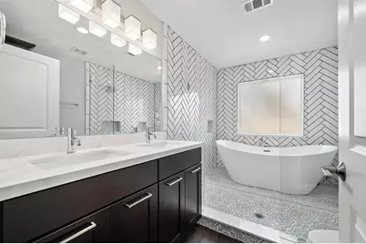 1511 McNeil Street, Houston, TX 77009 - Photo 9