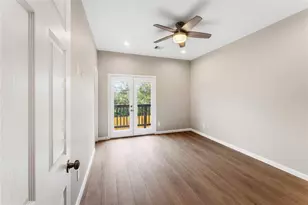 5218 Jezebel St, Houston, TX 77033 - Photo 13