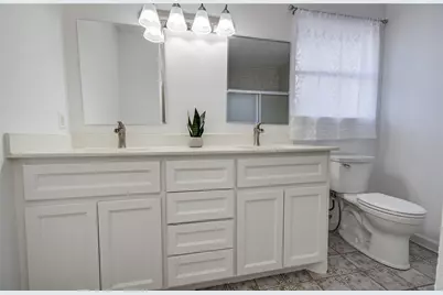 11323 Sageking Dr Drive, Houston, TX 77089 - Photo 19