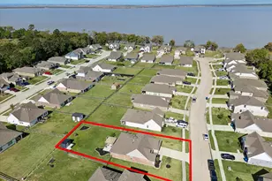 334 Lakeway Circle, Anahuac, TX 77514 - Photo 17