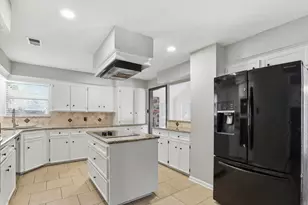 12107 Moorcreek Dr, Houston, TX 77070 - Photo 13