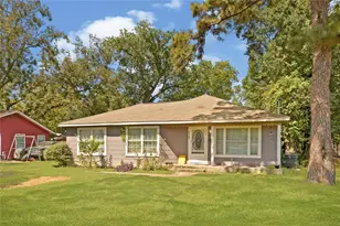 117 Pecan Dr, Baytown, TX 77520 - Photo 1