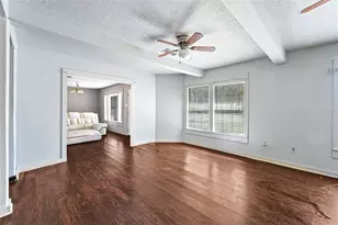 117 Pecan Dr, Baytown, TX 77520 - Photo 9