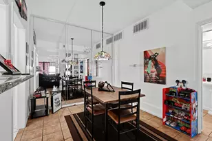 2100 Tanglewilde St, Houston, TX 77063 - Photo 15