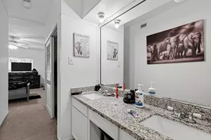 2100 Tanglewilde St, Houston, TX 77063 - Photo 23