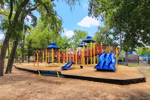 6405 Newcastle St, Bellaire, TX 77401 - Photo 25