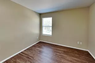 8915 Chisholm Wood Ln, Houston, TX 77075 - Photo 17