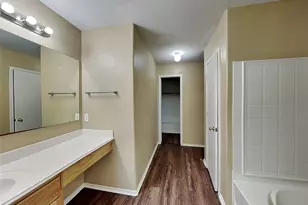 8915 Chisholm Wood Ln, Houston, TX 77075 - Photo 11
