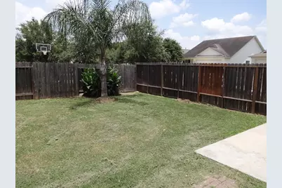 8915 Chisholm Wood Lane, Houston, TX 77075 - Photo 7