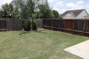 8915 Chisholm Wood Ln, Houston, TX 77075 - Photo 7