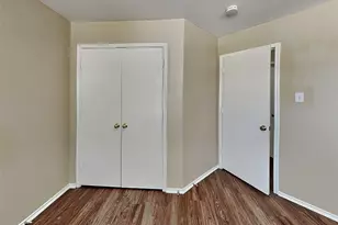 8915 Chisholm Wood Ln, Houston, TX 77075 - Photo 15