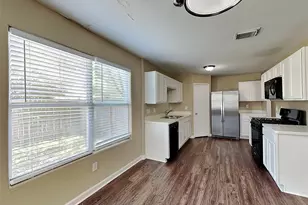8915 Chisholm Wood Ln, Houston, TX 77075 - Photo 3