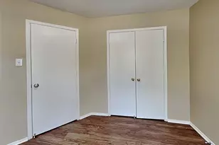 8915 Chisholm Wood Ln, Houston, TX 77075 - Photo 19