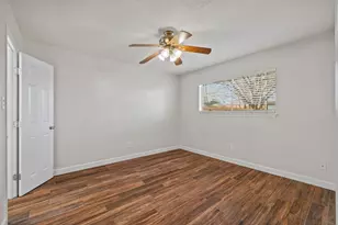 102 Lottie Ln, Friendswood, TX 77546 - Photo 11