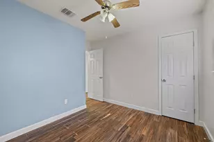102 Lottie Ln, Friendswood, TX 77546 - Photo 15