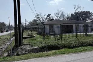 7234 Bywood St, Houston, TX 77028 - Photo 25