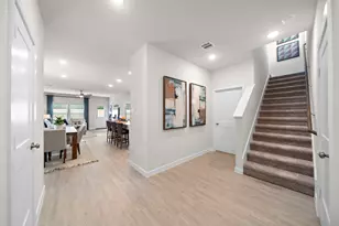 10706 Aston Ct, Bryan, TX 77801 - Photo 7